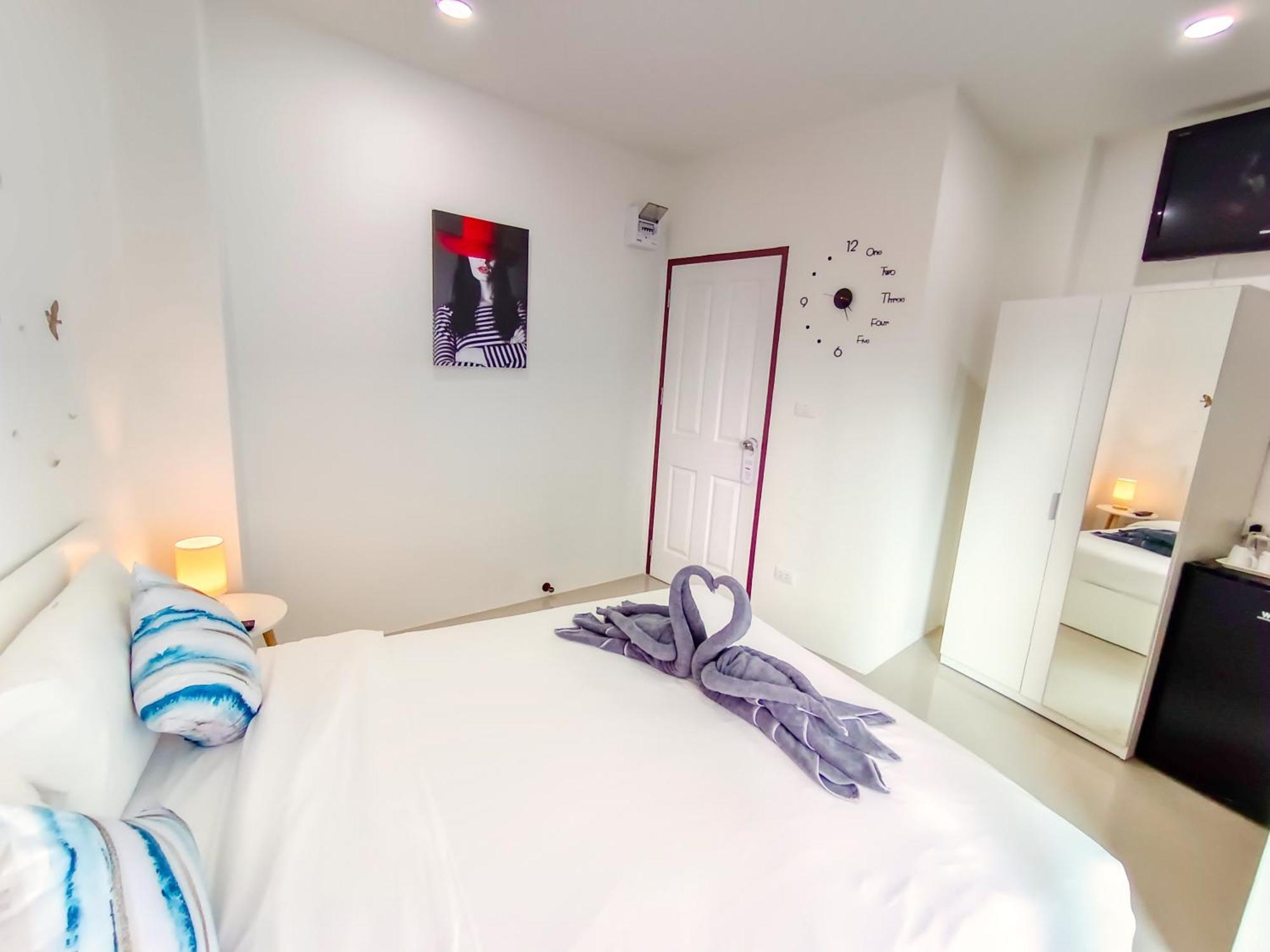 Sailor Hotel Pattaya Quarto foto